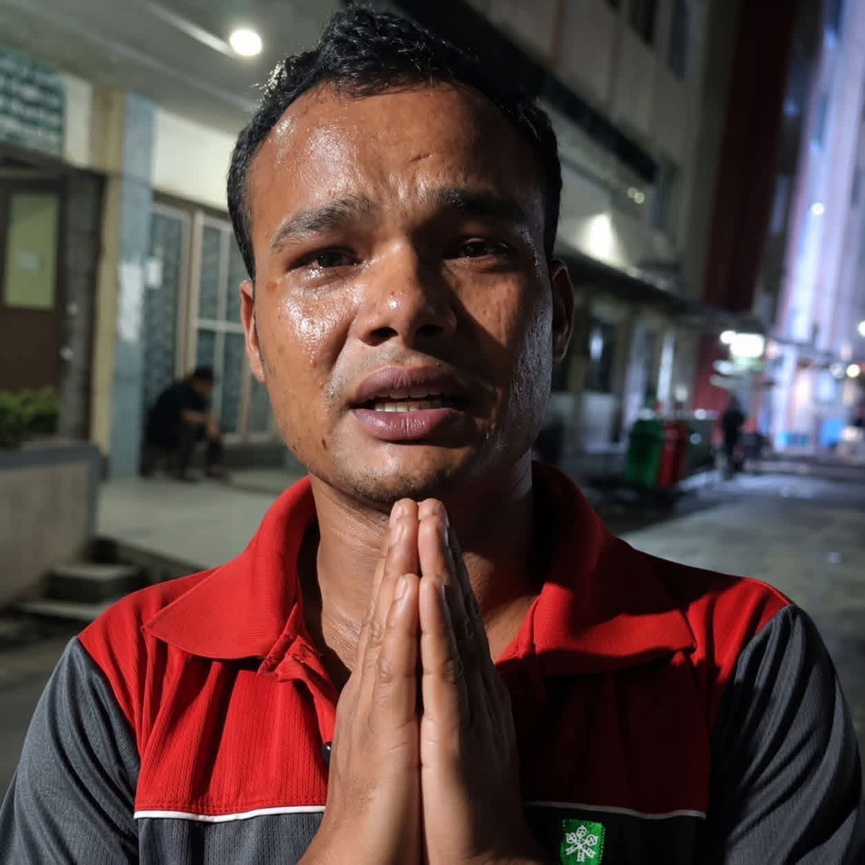 गोजीमा ५० रुपैयाँ मात्रै छ, मेरो भाइलाई बचाइदिनुहोस्’ — अस्पताल बाहिर दाइको भावुक अपिल